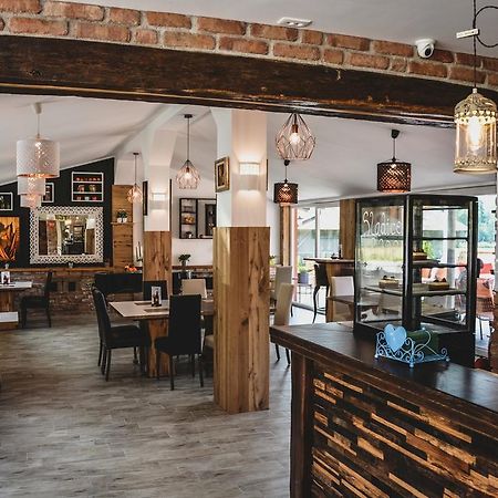 Hotel Ta Fabrika Restavracija,Pizzerija In Prenocisca Dravograd Exteriér fotografie